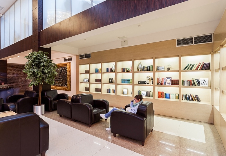 Бизнес-центр "Омега Плаза"